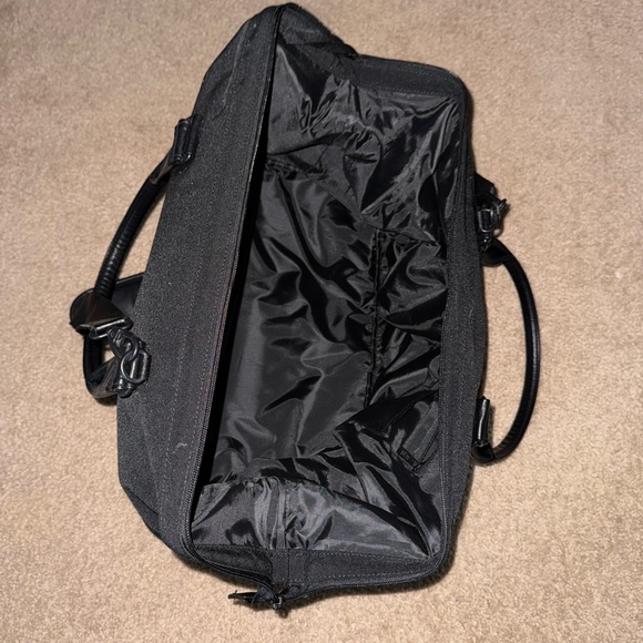 Beis Weekender Bag - Picture 2 of 7